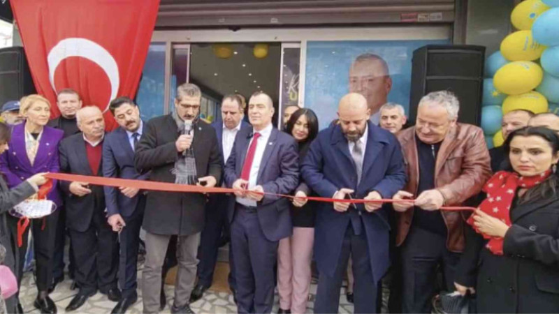 İYİ Parti Küçükyalı seçim ofisi açıldı