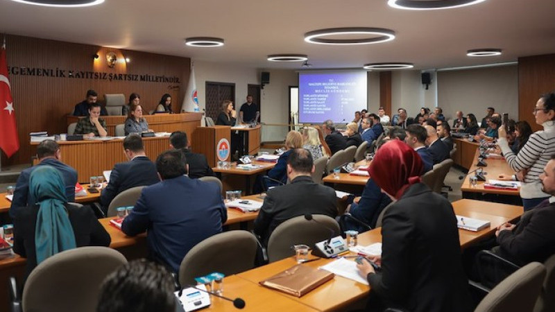 KÖYMEN’DEN ‘HUKUK DEVLETİ’ VURGUSU