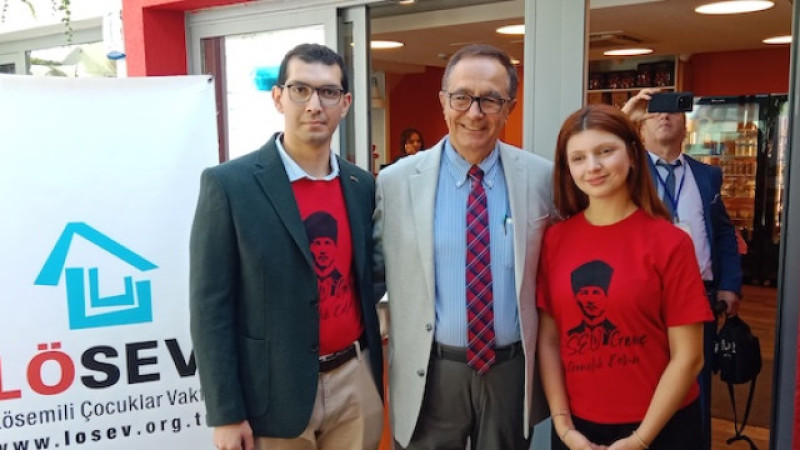 LÖSEV alkışları fazlasıyla hak ediyor. 